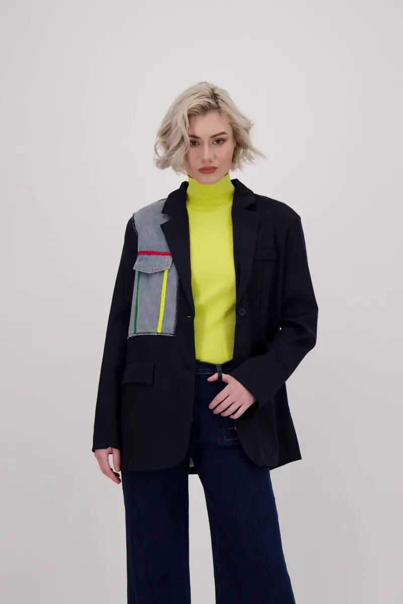 Relaxed-Fit Boyfriend-Style Blazer 1